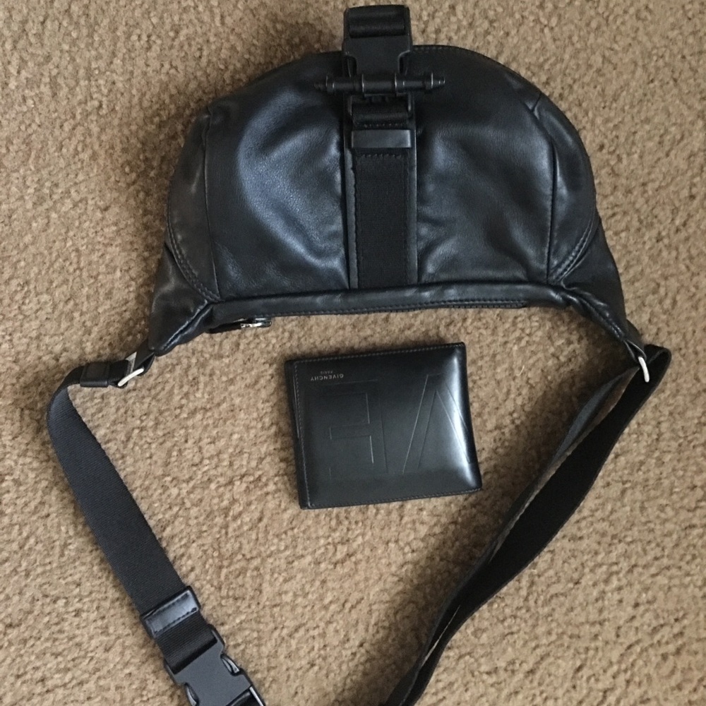 Fanny pack + wallet